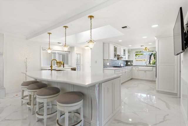649 Morris Way, Sacramento, CA 95864