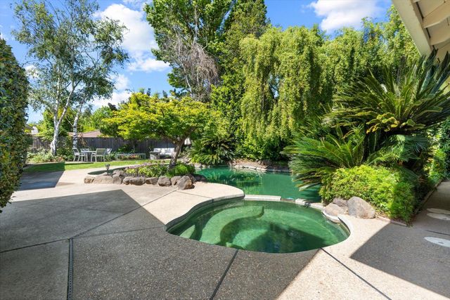 649 Morris Way, Sacramento, CA 95864