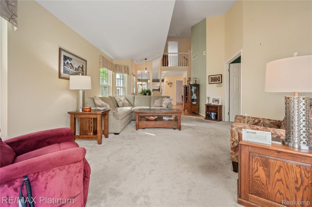 2336 Swans Cove 7, Fenton Charter Township, MI 48430