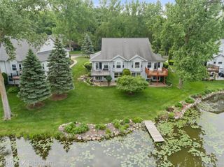 2336 Swans Cove 7, Fenton Charter Township, MI 48430