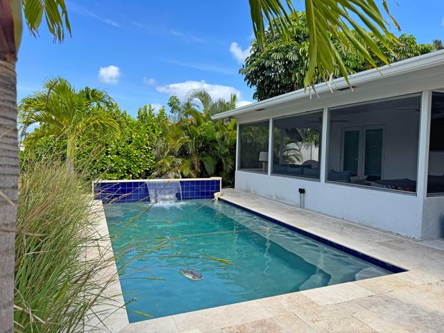 106 Periwinkle Drive, Hypoluxo, FL 33462