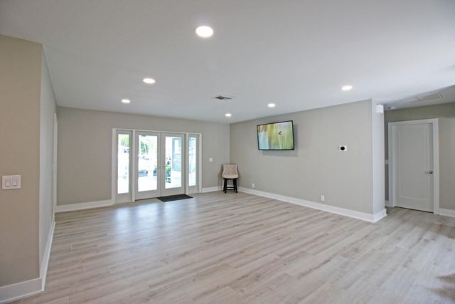 106 Periwinkle Drive, Hypoluxo, FL 33462