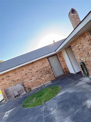 714 Rampart St Street, Lake Charles, LA 70607