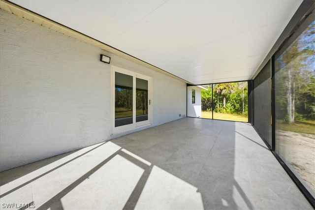 360 Desoto BLVD S, Naples, FL 34117