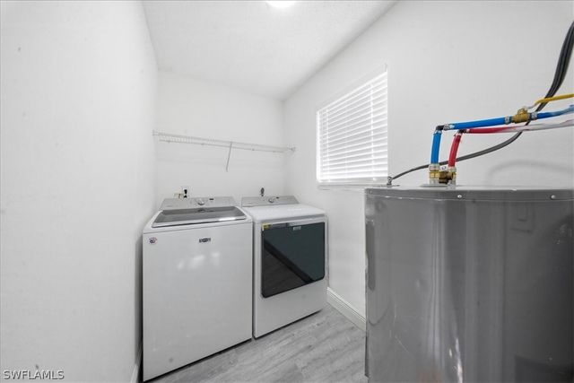 360 Desoto BLVD S, Naples, FL 34117