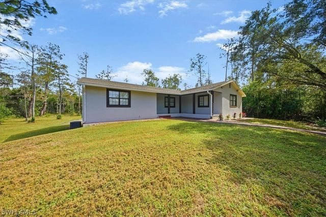 360 Desoto BLVD S, Naples, FL 34117