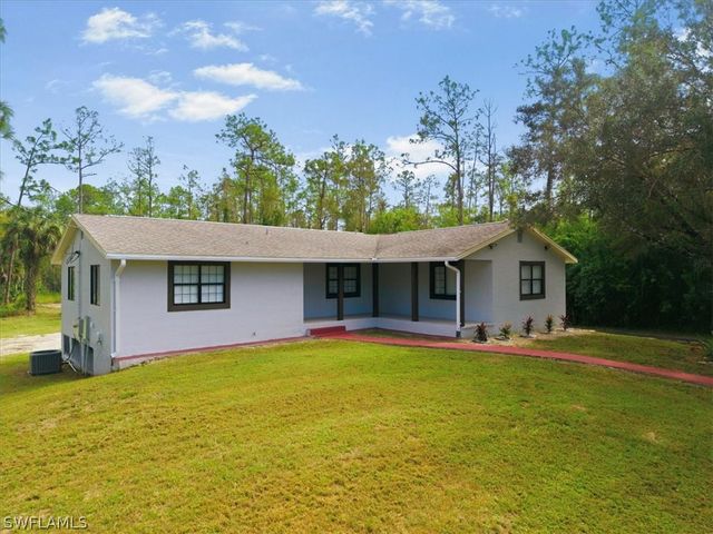 360 Desoto BLVD S, Naples, FL 34117