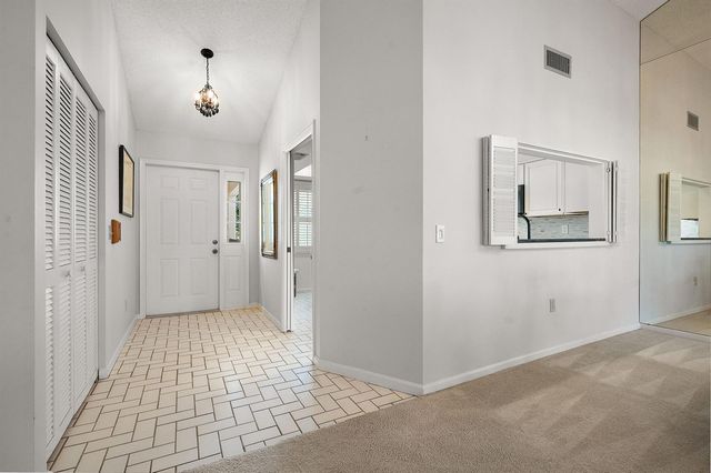 6403 SE Brandywine Court 223, Stuart, FL 34997