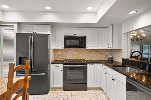 6403 SE Brandywine Court 223, Stuart, FL 34997