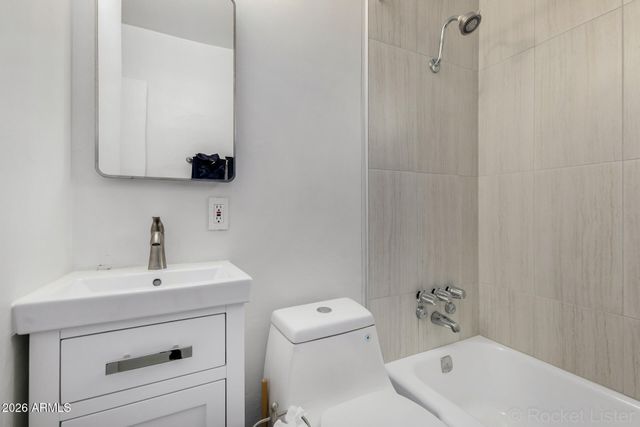 420 W EARLL Drive 1, Phoenix, AZ 85013