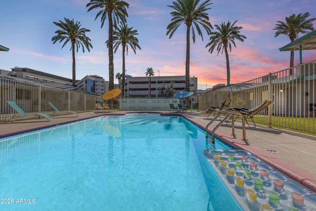 420 W EARLL Drive 1, Phoenix, AZ 85013