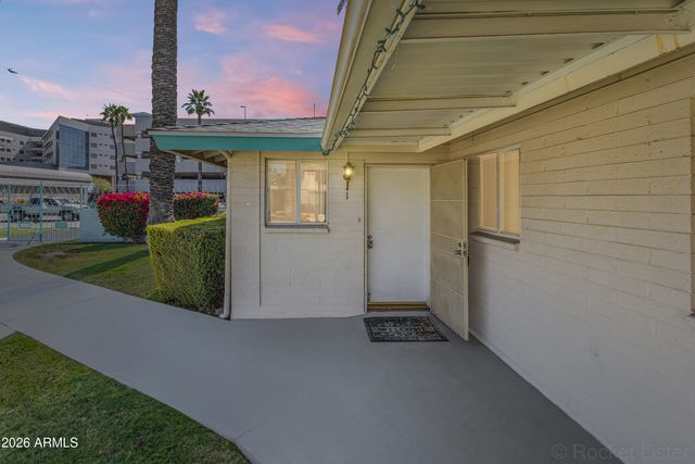 420 W EARLL Drive 1, Phoenix, AZ 85013