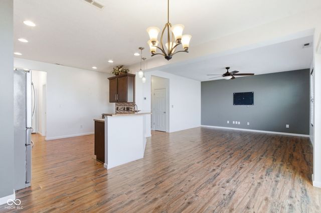 5760 White Pine Road, Whitestown, IN 46075