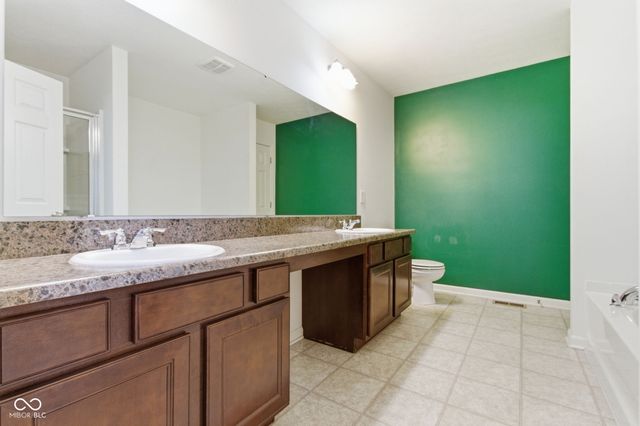 5760 White Pine Road, Whitestown, IN 46075