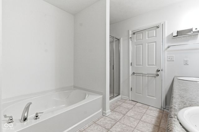 5760 White Pine Road, Whitestown, IN 46075