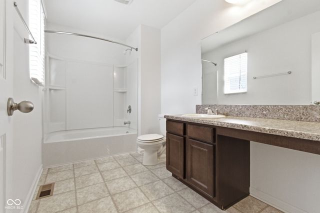 5760 White Pine Road, Whitestown, IN 46075