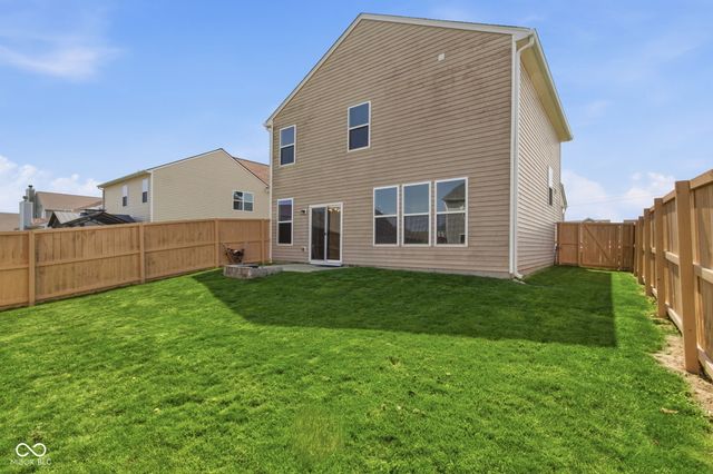 5760 White Pine Road, Whitestown, IN 46075