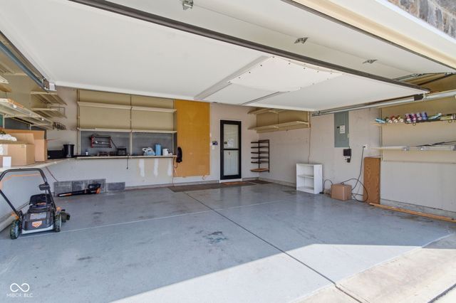 5760 White Pine Road, Whitestown, IN 46075