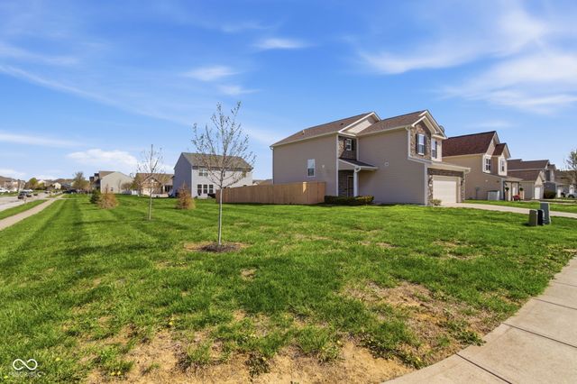 5760 White Pine Road, Whitestown, IN 46075