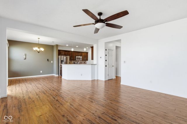 5760 White Pine Road, Whitestown, IN 46075