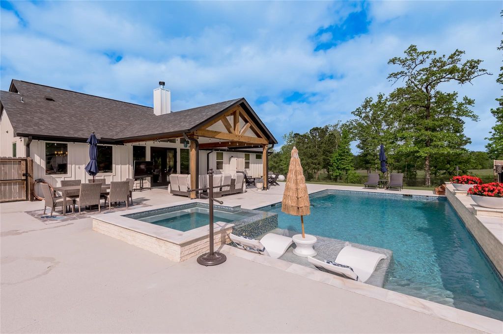 185 Dogwood Hill Trail, Groveton, TX 75845