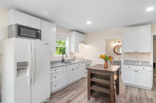 6635 NW 135TH AVENUE, Morriston, FL 32668