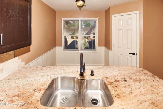 3624 Hurstbourne Ridge Blvd, Louisville, KY 40299