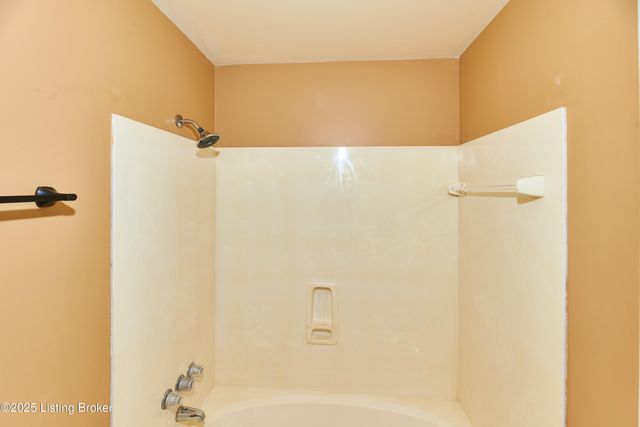 3624 Hurstbourne Ridge Blvd, Louisville, KY 40299