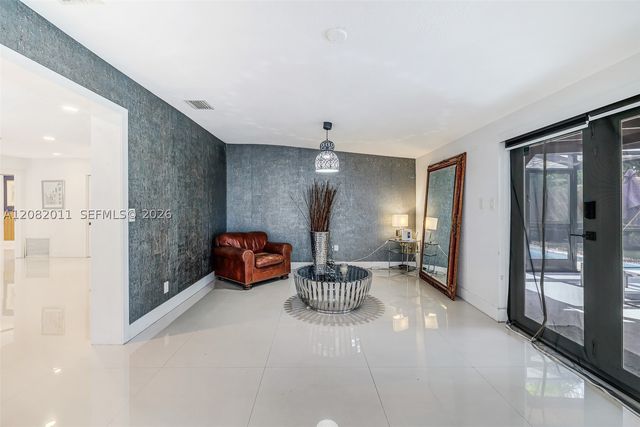 1718 NE 58th St, Fort Lauderdale, FL 33334