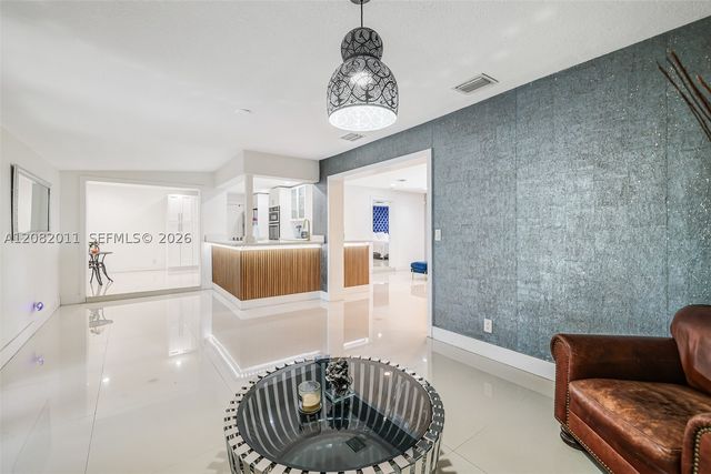 1718 NE 58th St, Fort Lauderdale, FL 33334