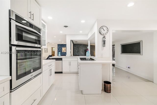 1718 NE 58th St, Fort Lauderdale, FL 33334