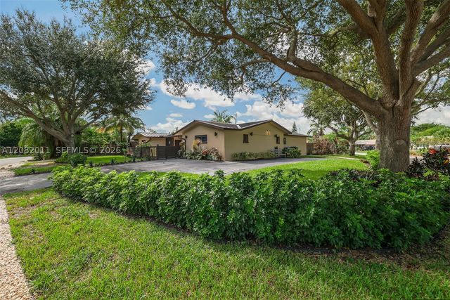 1718 NE 58th St, Fort Lauderdale, FL 33334