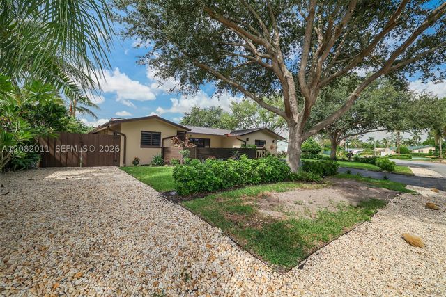 1718 NE 58th St, Fort Lauderdale, FL 33334