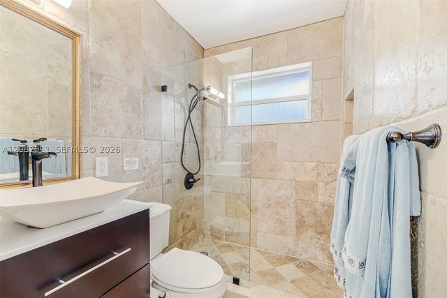 1718 NE 58th St, Fort Lauderdale, FL 33334