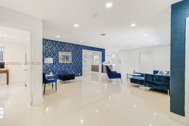 1718 NE 58th St, Fort Lauderdale, FL 33334