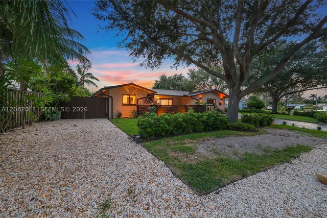1718 NE 58th St, Fort Lauderdale, FL 33334
