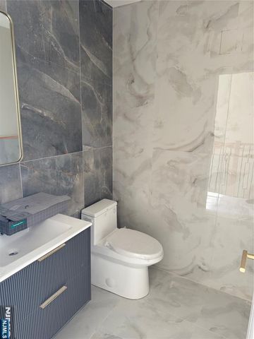 45 Lincoln Avenue, Cliffside Park, NJ 07010