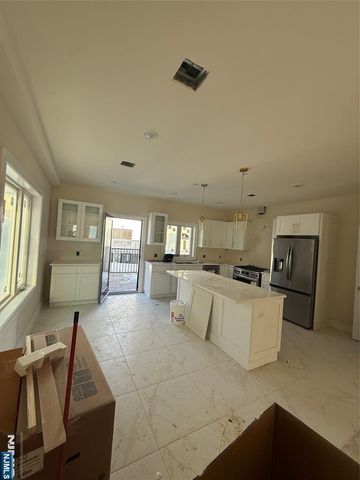 45 Lincoln Avenue, Cliffside Park, NJ 07010