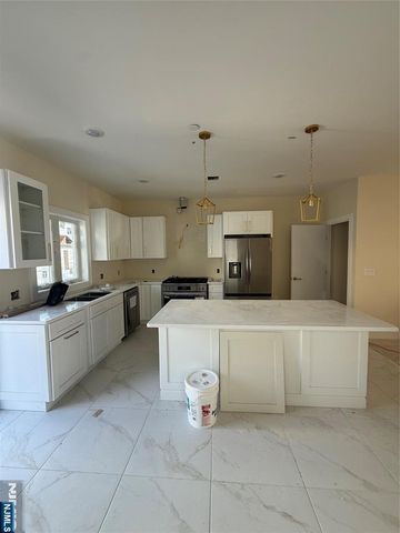 45 Lincoln Avenue, Cliffside Park, NJ 07010