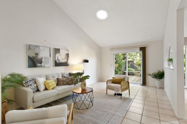 2033 Manet Pl, Davis, CA 95618