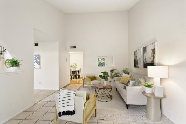 2033 Manet Pl, Davis, CA 95618