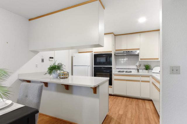 2033 Manet Pl, Davis, CA 95618