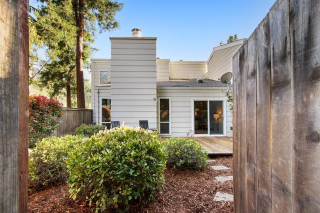 2033 Manet Pl, Davis, CA 95618