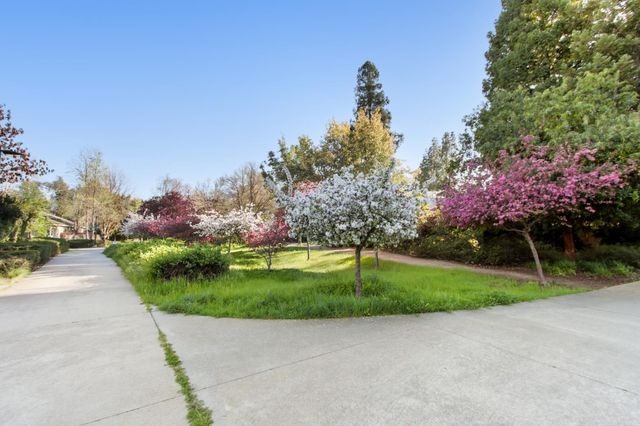 2033 Manet Pl, Davis, CA 95618