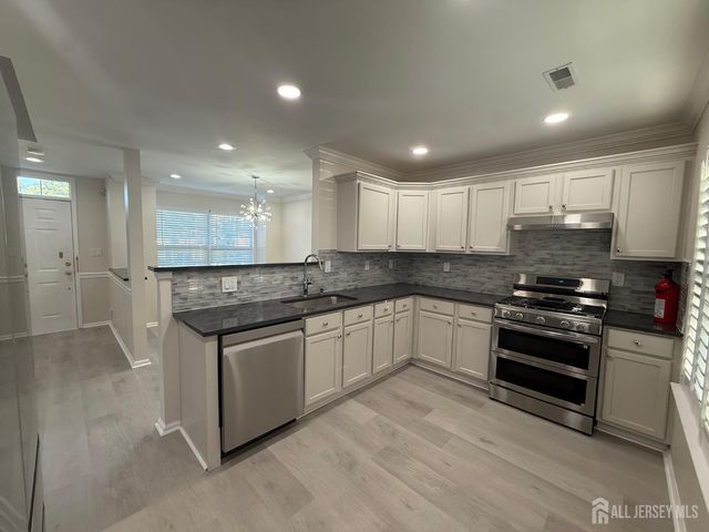 1 Boehm Drive, Sayreville, NJ 08859