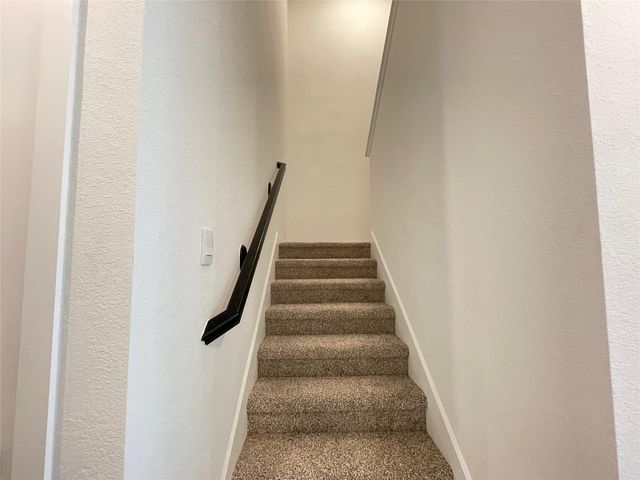 923 Moon Drop Lane, North Houston, TX 77090