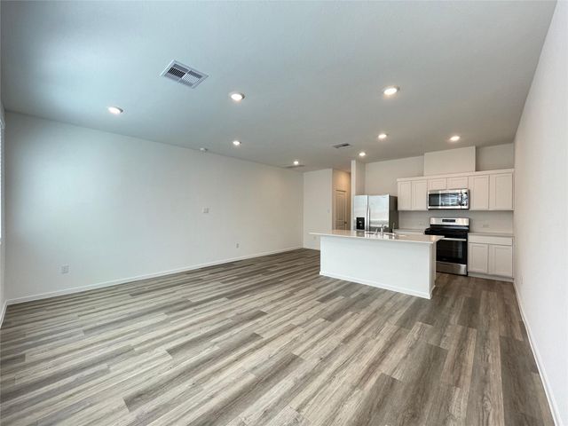 923 Moon Drop Lane, North Houston, TX 77090