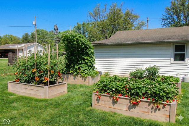 35 W Pray Street, Monrovia, IN 46157