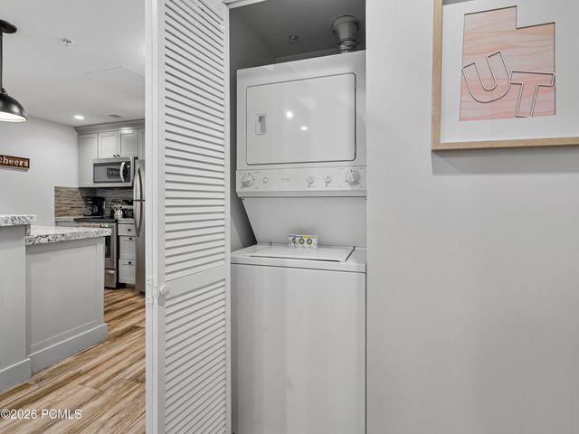 3720 N Sundial Court C105, Park City, UT 84098