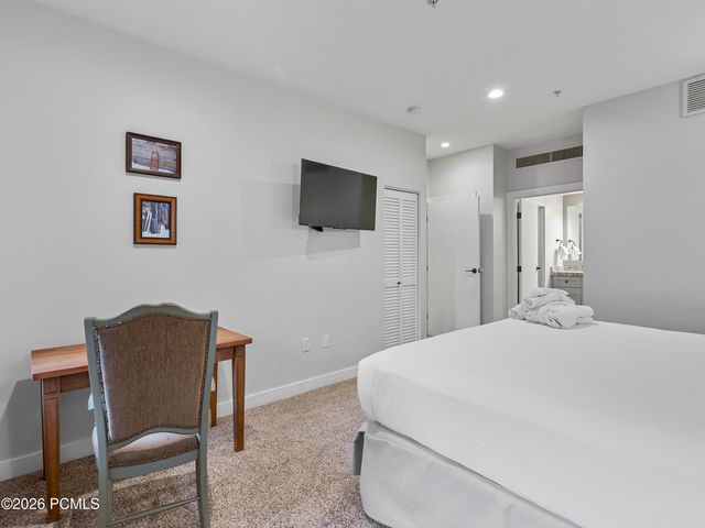 3720 N Sundial Court C105, Park City, UT 84098